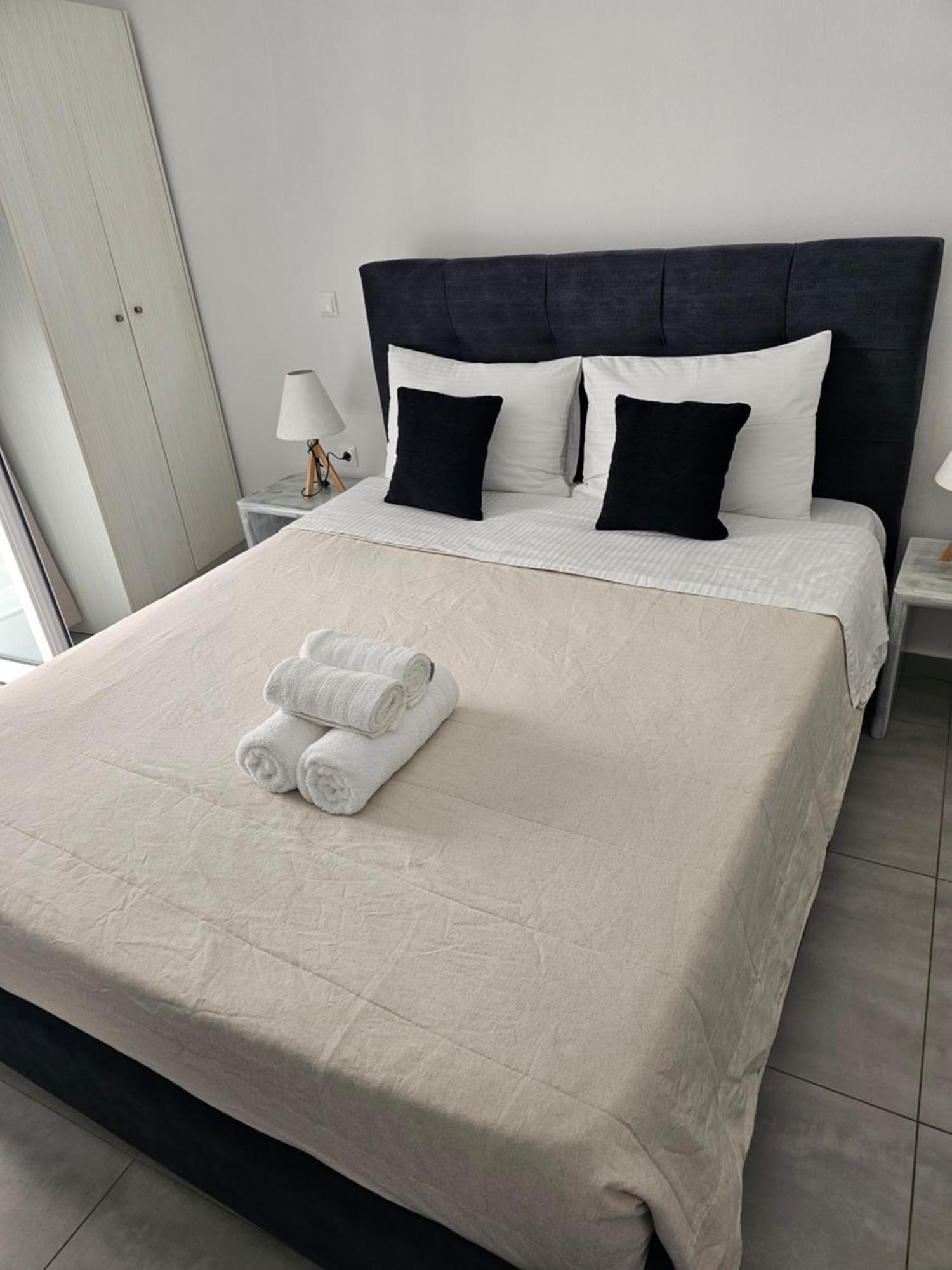 Unique Leta Apartment Fira  Bagian luar foto