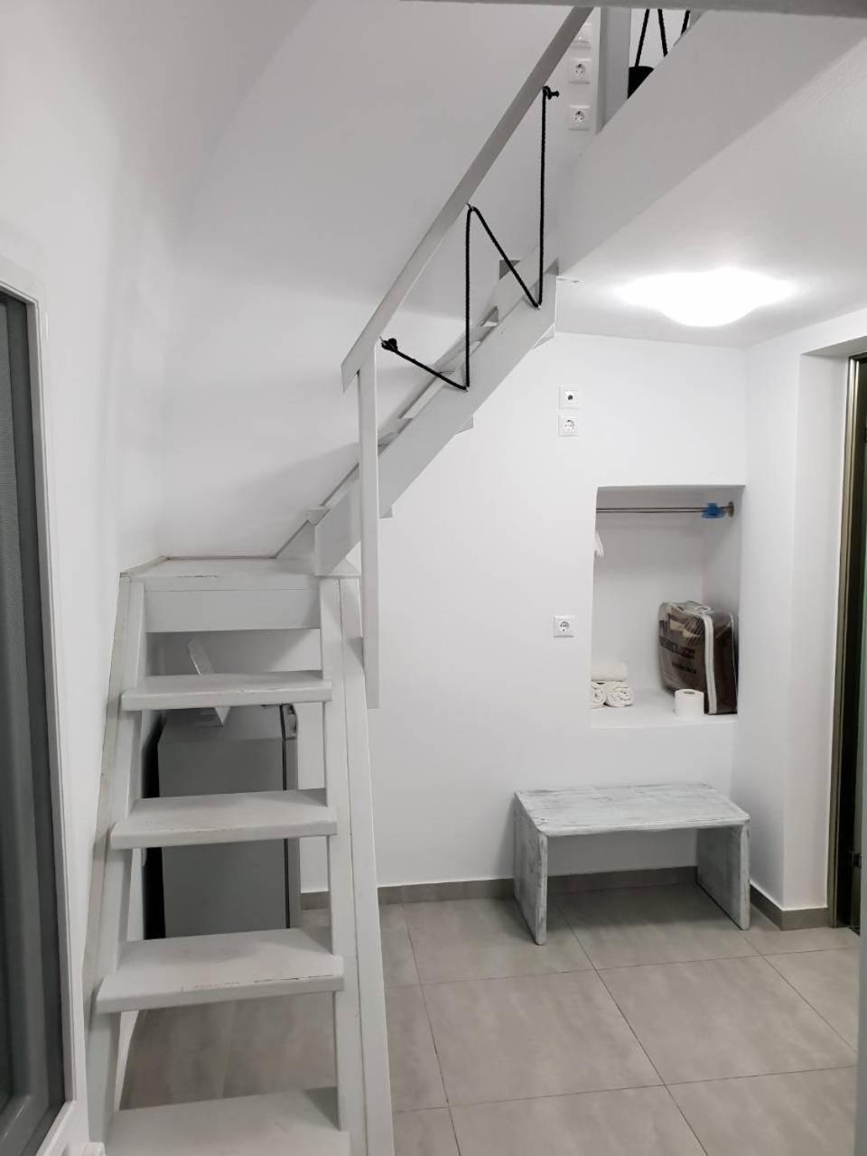 Unique Leta Apartment Fira  Bagian luar foto